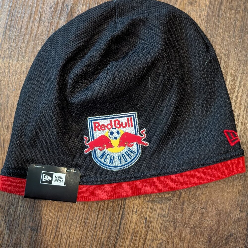 NEW ERA New York Red Bull Black Beanie - NWT